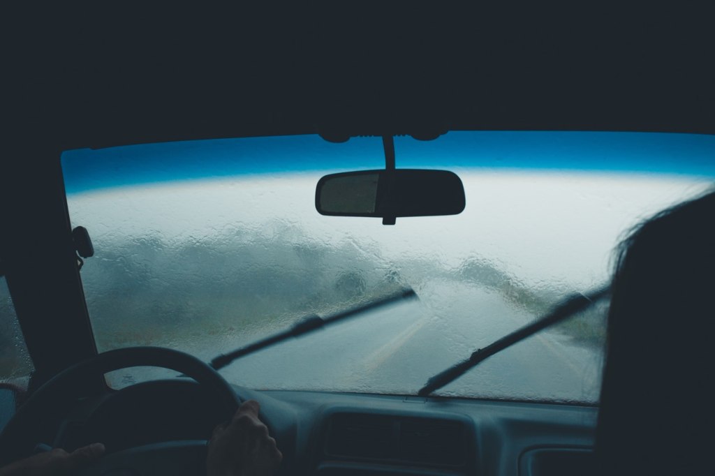 Consells per a conduir durant una tempesta